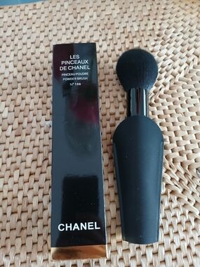 CHANEL Powder Brush
